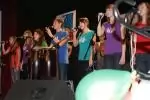 co to za żelastwo atakuje nam Asię?