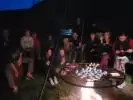 Pożegnalne ognisko u Antka Piekło. Jutro opuszczamy Bieszczady, ale nie na długo. Podczas ogniska pograł z nami na gitarce Romek Ziobro, który był jednym z gości.